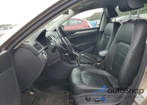 2015 Volkswagen Passat S из США, поврежденный, VIN 1VWAT7A35FC110544